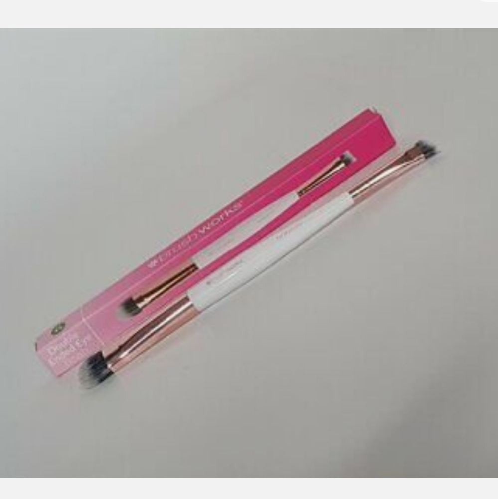 BrushWorks Double Ended Eye Brush